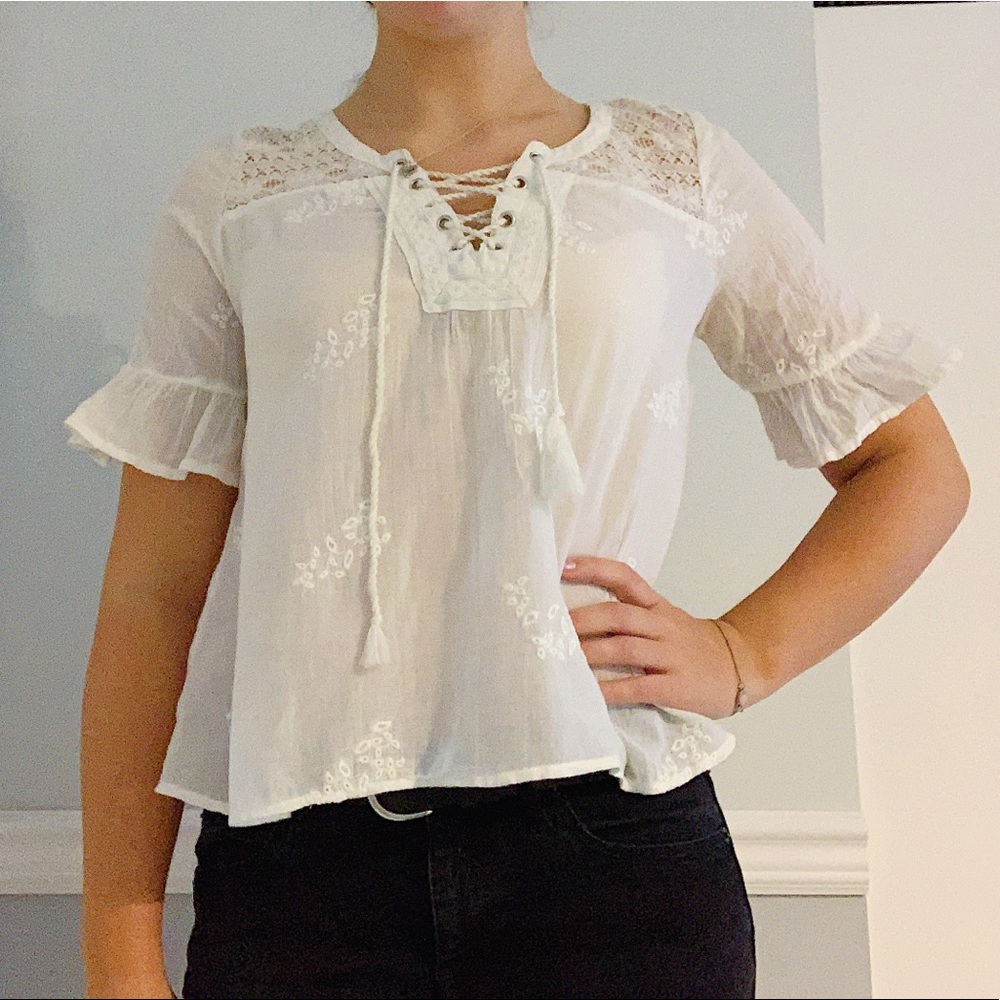 White American Eagle blouse